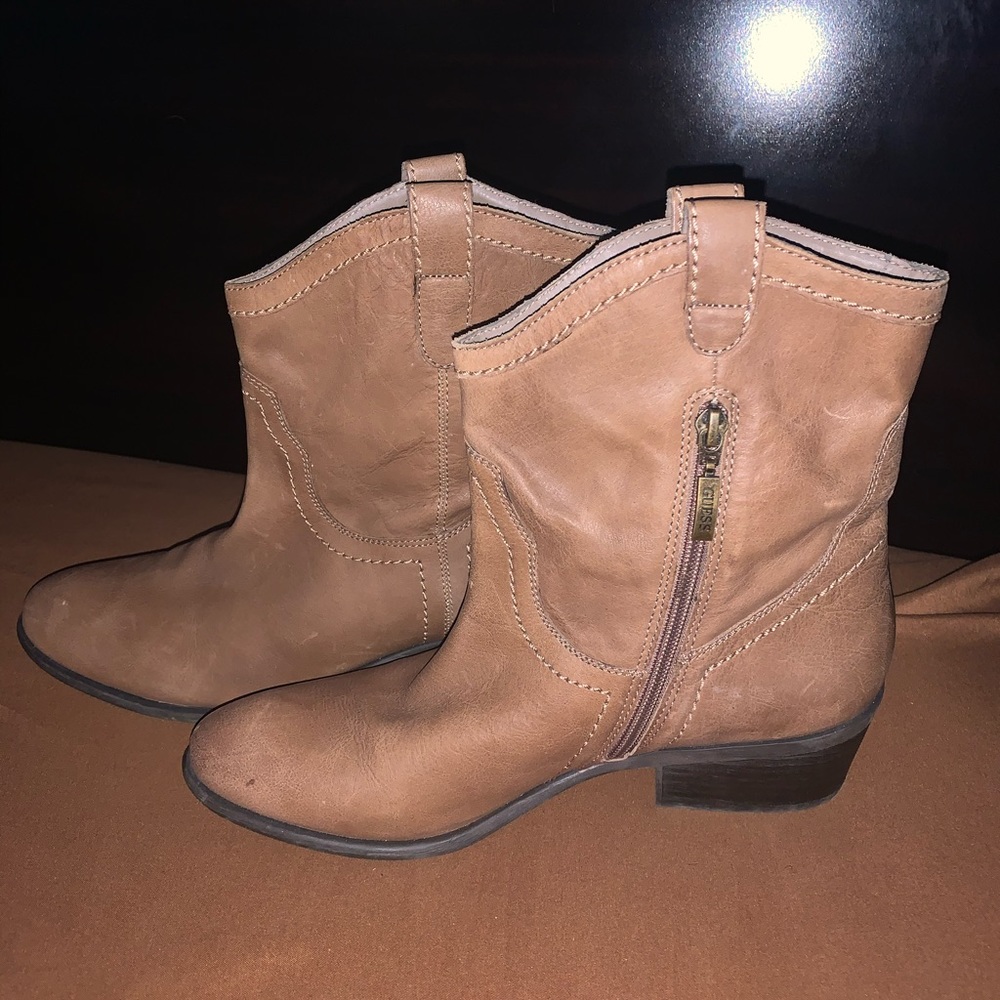Guess boots